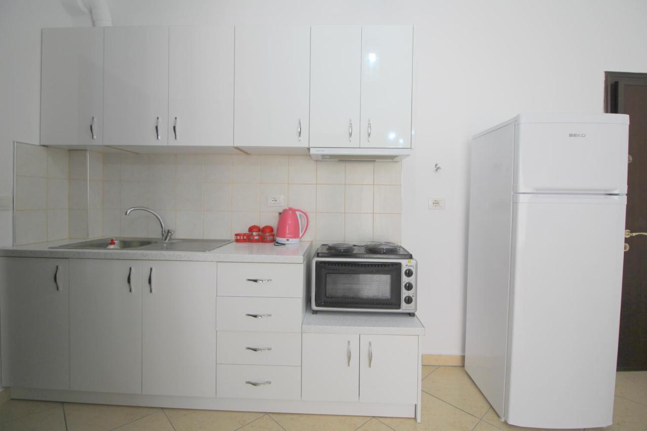 Eleana Apartments Sarandë Exterior foto