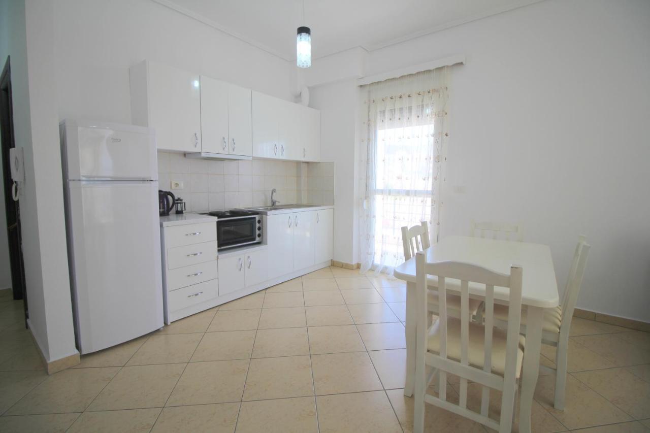 Eleana Apartments Sarandë Exterior foto