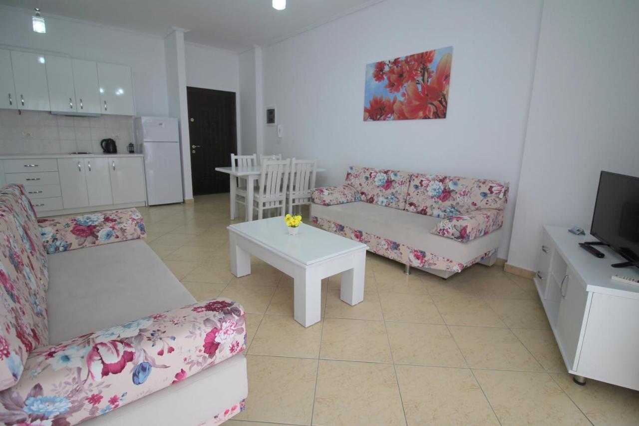 Eleana Apartments Sarandë Exterior foto