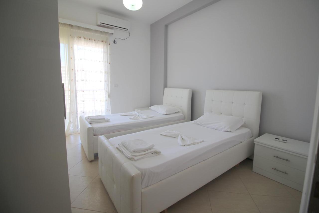 Eleana Apartments Sarandë Exterior foto