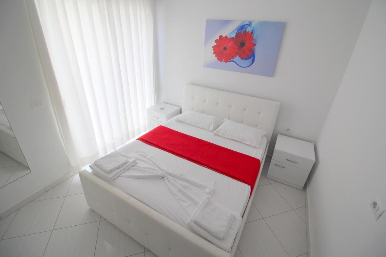 Eleana Apartments Sarandë Exterior foto