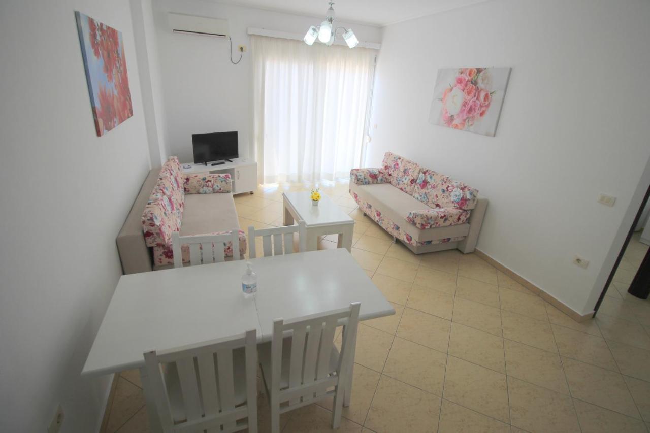 Eleana Apartments Sarandë Exterior foto