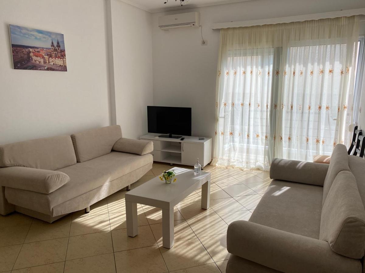 Eleana Apartments Sarandë Exterior foto