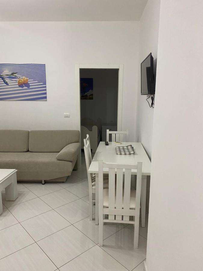 Eleana Apartments Sarandë Exterior foto