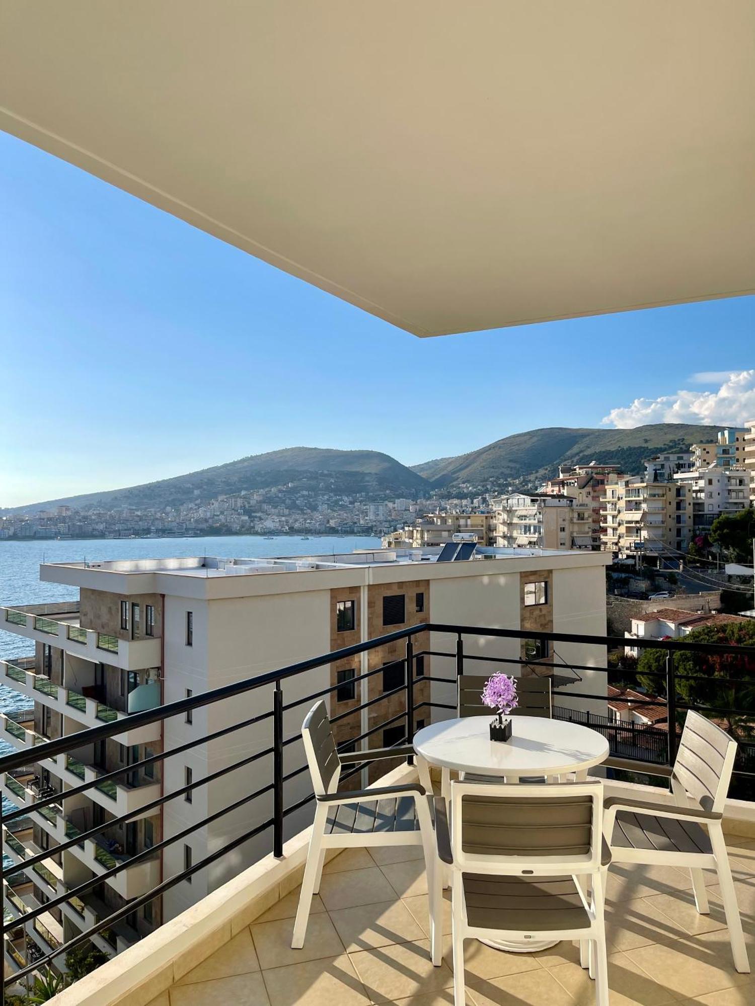 Eleana Apartments Sarandë Exterior foto